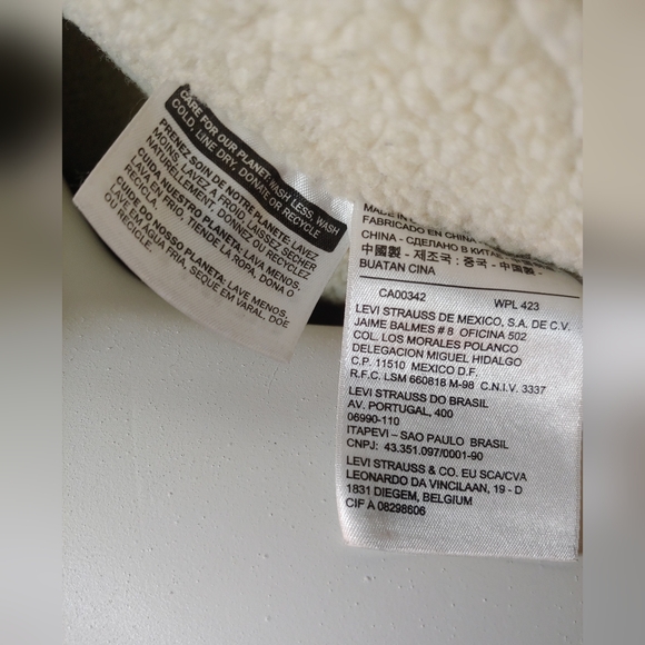 Levi's Denim Jacket Levi's Sherpa lined Denim Jacket XS Women’s Levi Jacket Coat - Picture 8 of 10